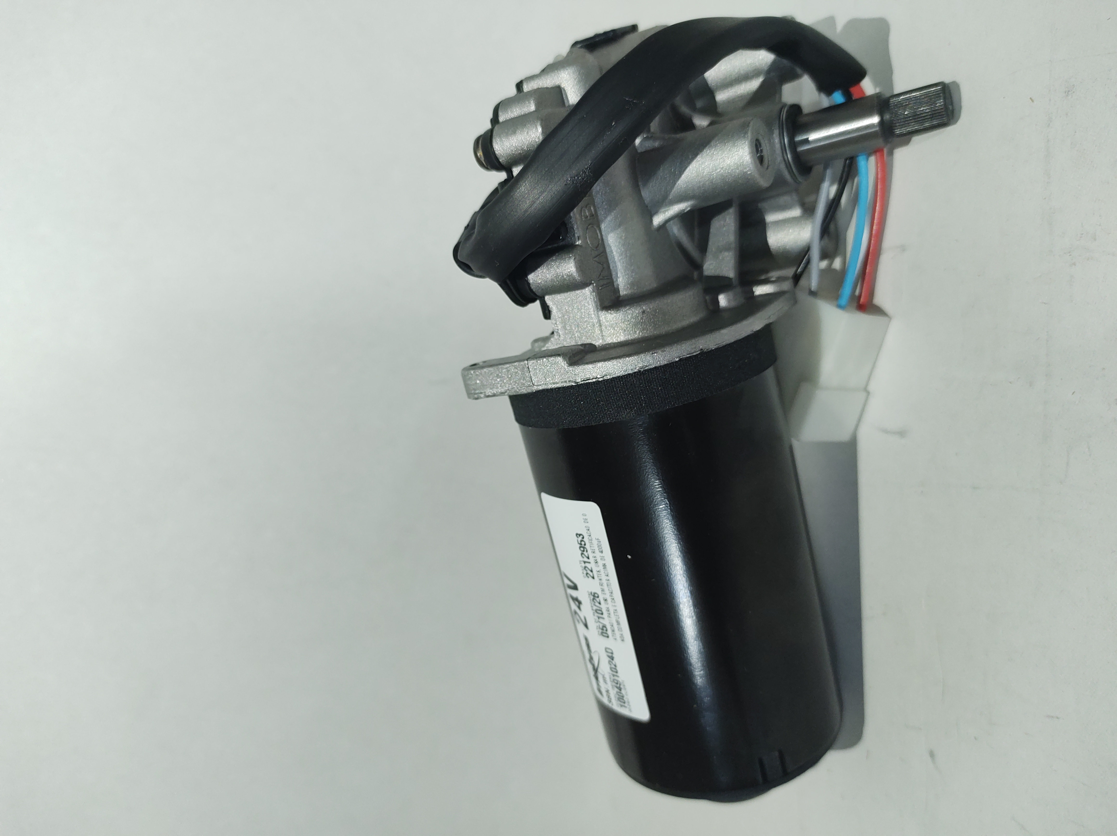 MOTOREDUTOR IMOBRAS 24V 30-48 RPM E.RECARTILHADO P/PARA-BRISA 100491024
